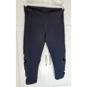 Champion Cropped Leggings w/ cutout details